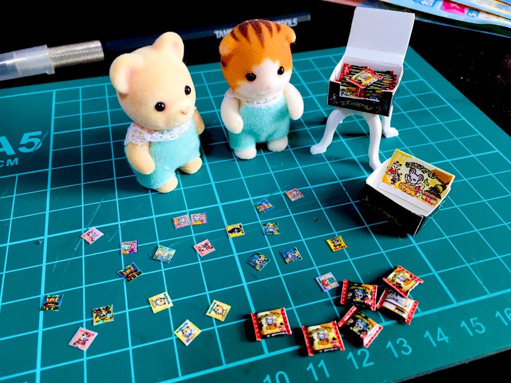 crazysylvanian's tweet photo. シルバニア版ビックリマンとかコアラのマーチ https://t.co/J7tNzuBywZ