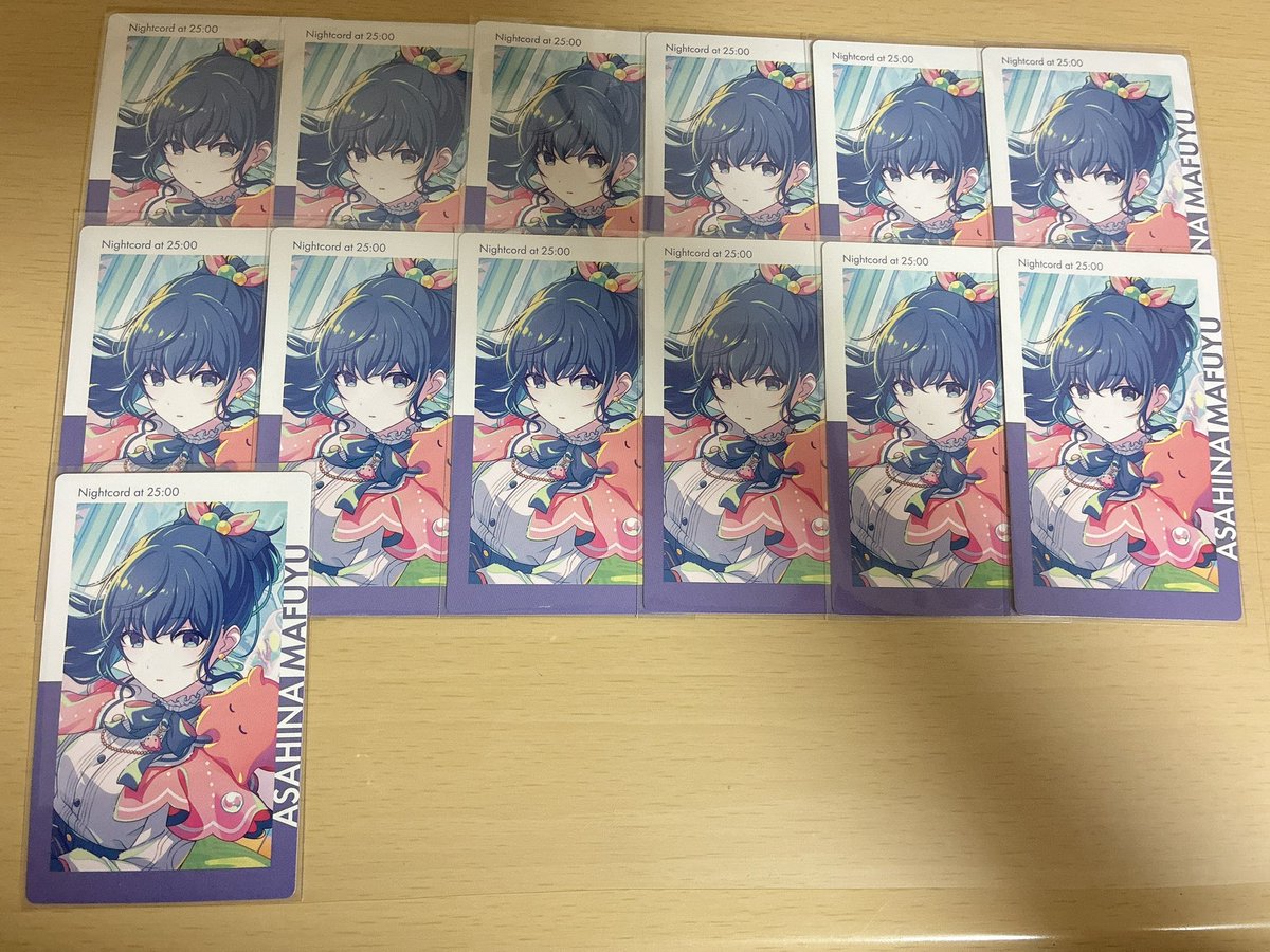 ama_0027's tweet photo. 【【たすけて】】
この絵柄のエピカで痛バを組もうとしたらあと5枚足りないんです…😭😭😭😭😭
どなたか買い取りさせていただけませんか…？？？😢
最大限の感謝もセットでついてきます‼️‼️ https://t.co/xDCsscw45u