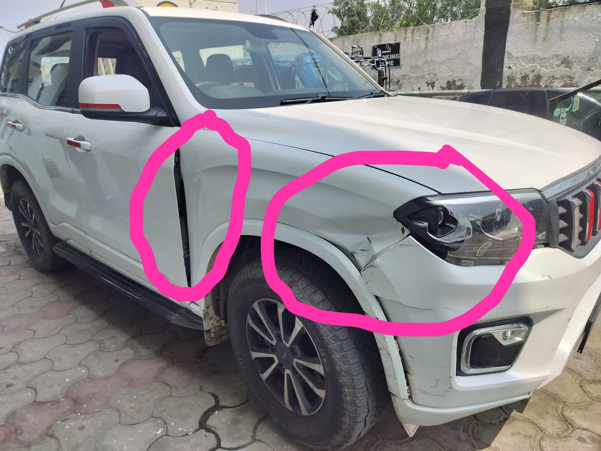 NaveenJaihind's tweet photo. कहावत तो सुनी होगी ना 🧐

पिटते हुए को दो जूते ज़्यादा मारती है पब्लिक 

किश्त वाला कहा रहा था किश्त भर दो भाई ना तो गाड़ी 🚙 उठाके ले जाएँगे 

कोई भाई माँग ले गया और अब गाड़ी भीड़ भी गई अब इसे उठा भी ले जाओ भाई किश्त लेने वालो 

बताओ इतनी तो भिड़ी भी नहीं एजेंसी वाले कह रहे है  ऐक महीना लगेगा ठीक होने में 🤔

किसी के पास बाइक 🏍️ हो तो देना उधारी dena महीने के लिए खुली हवा में सफ़र का जी कर रहा है 

बाक़ी भोलेनाथ की दया से 
सब ठीक ठाक है 🙏