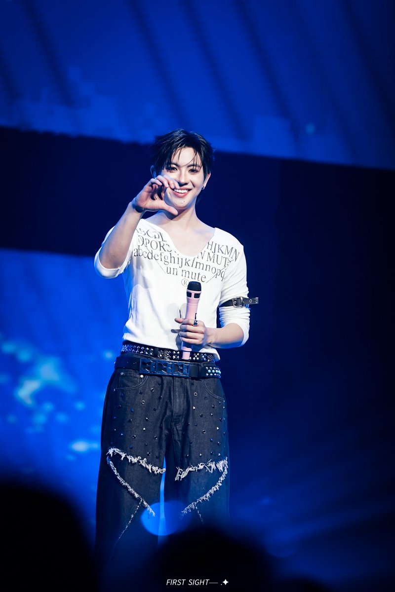 firstsight_2000's tweet photo. 🎤🫶🏻💖🎀💕🥇 https://t.co/bb8kvxdvGi