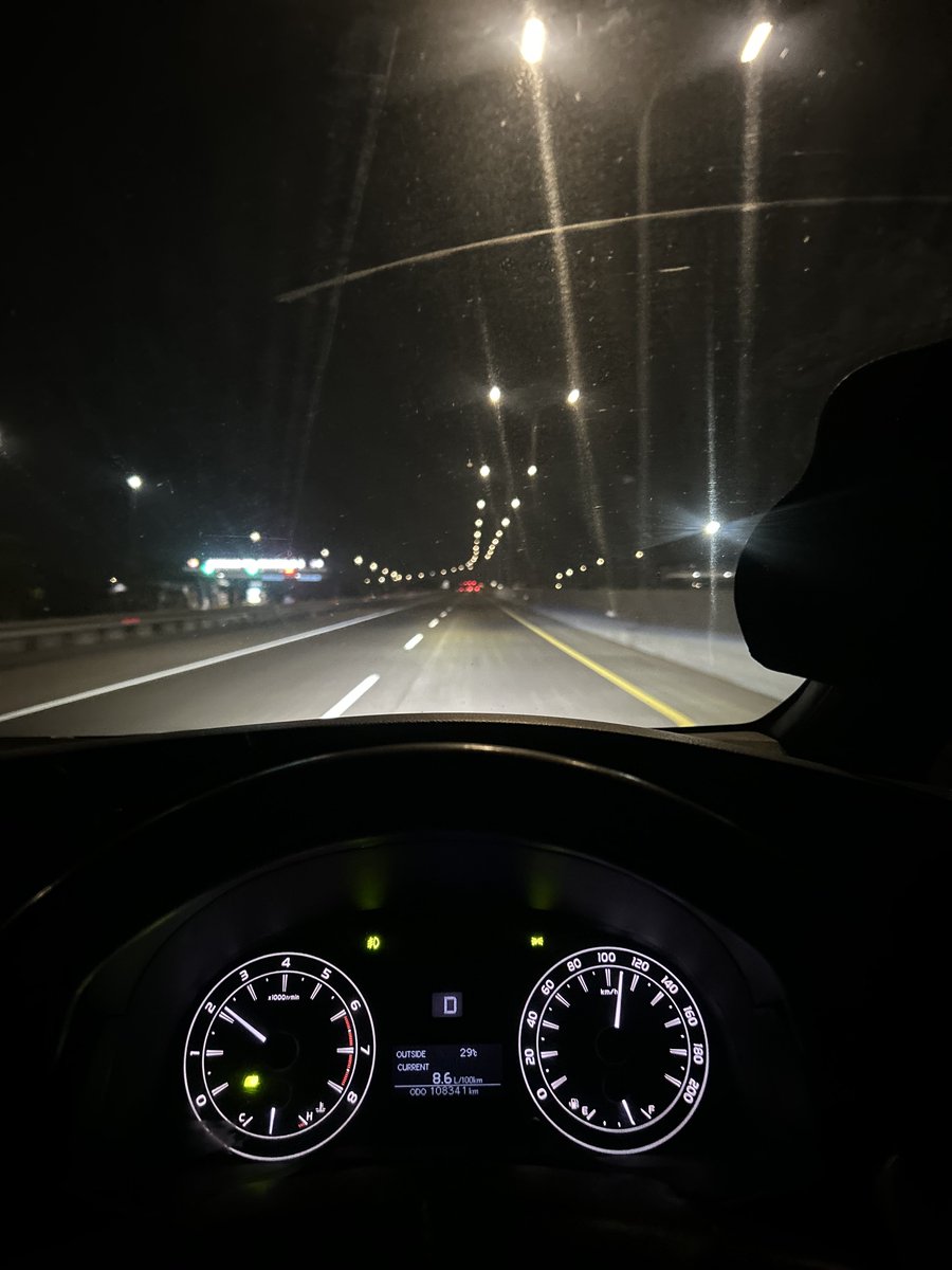 infauzta's tweet photo. Kembali ke habitat, jadi night runner☺️ https://t.co/Ft7EFAtmA6