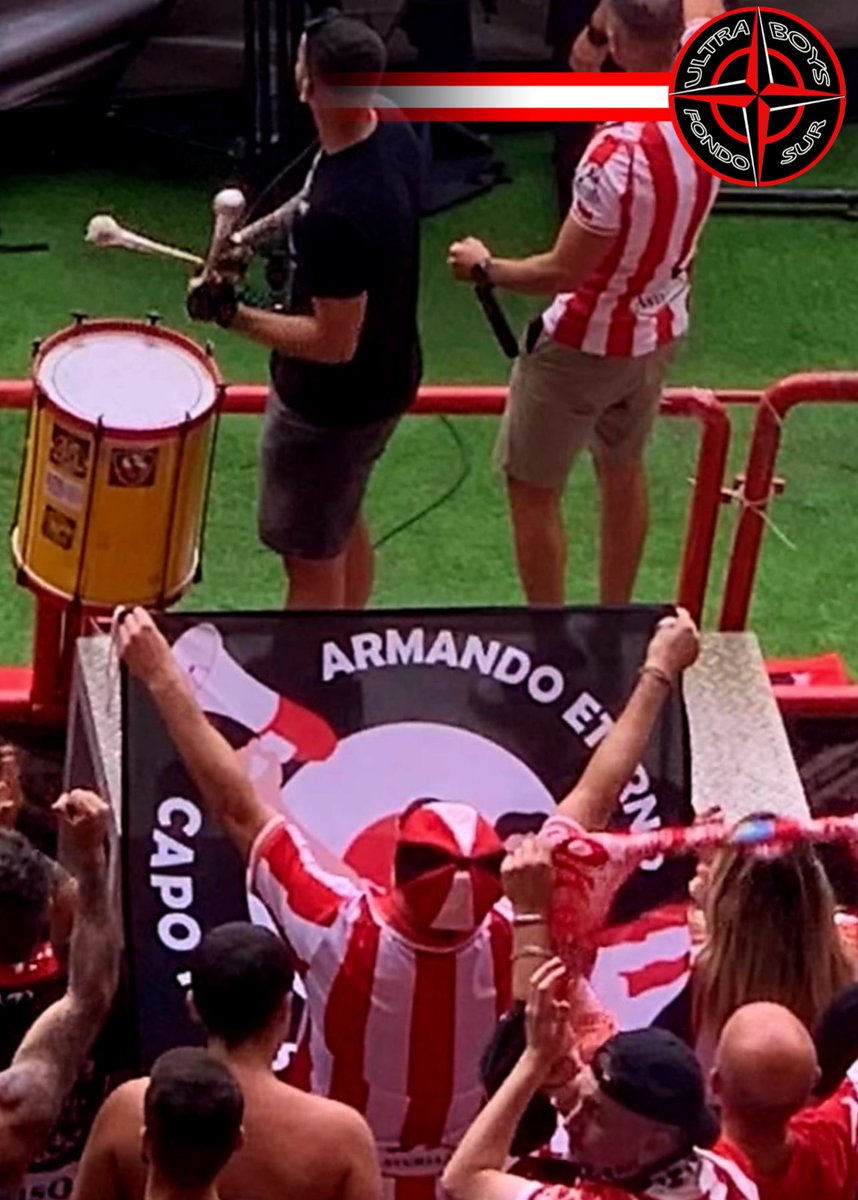 ULTRASGIJON's tweet photo. Dos años después, sigues al frente de tu grada.
Dos años después, sigues presente en tu Fondo Sur.
Dos años después, tu grupo continúa honrándote.
Dos años después, Ultra Boys sigue homenajeándote.
Dos años después, sigues aquí con nosotros.
2️⃣ años después: 📢 ARMANDO PRESENTE! https://t.co/cCd8XifNNS