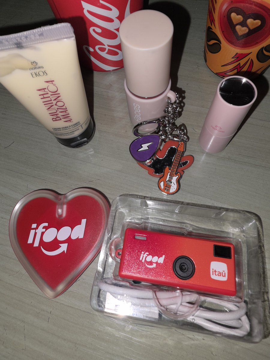natysc's tweet photo. Tudo que eu consegui pegar ontem, praticamente de 14:15 até 18:30 em filas. #RockInRio2026 https://t.co/L2Zv8ey1op