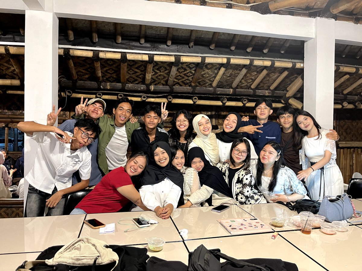 simpersonss_'s tweet photo. Waitt seruuu bangettt harii iniii😯😝 https://t.co/miyetVEJ5X