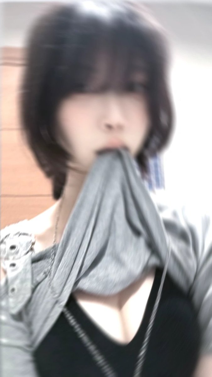 PinYan71254's tweet photo. 偷发推特应该不会有认识的😋妈的人机不要再来了 https://t.co/9HcTKlw25N