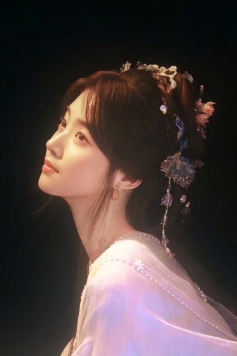 lucidlovelines's tweet photo. the ming yi aura. https://t.co/qHXBtvJ9sb