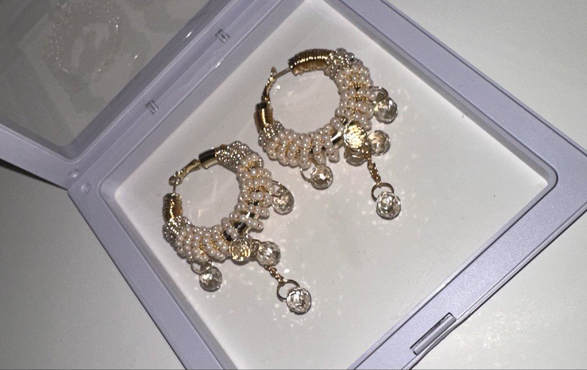 Natxnicco's tweet photo. Something about a gold hoop https://t.co/omWn0L4MVc