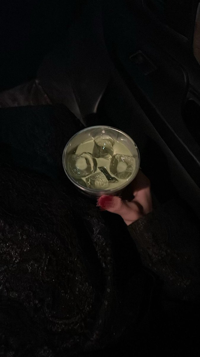l_llrs's tweet photo. Do you wanna grab matcha? 💯 https://t.co/sQ2v53FgjH
