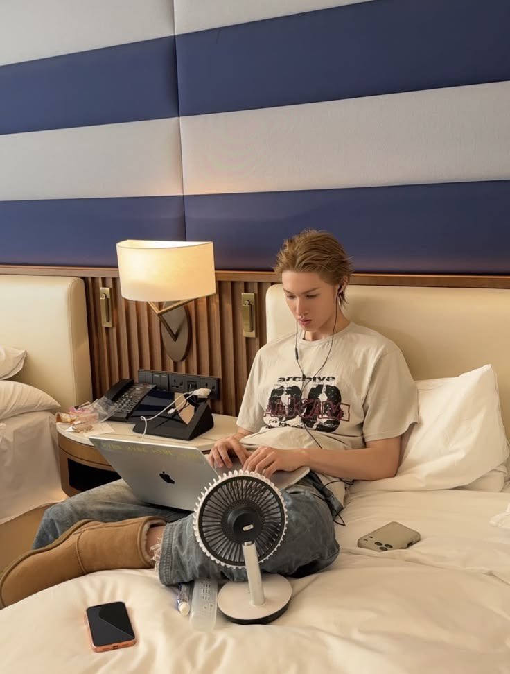 corbetis's tweet photo. just martin being a workaholic https://t.co/c6RpqXmZGl
