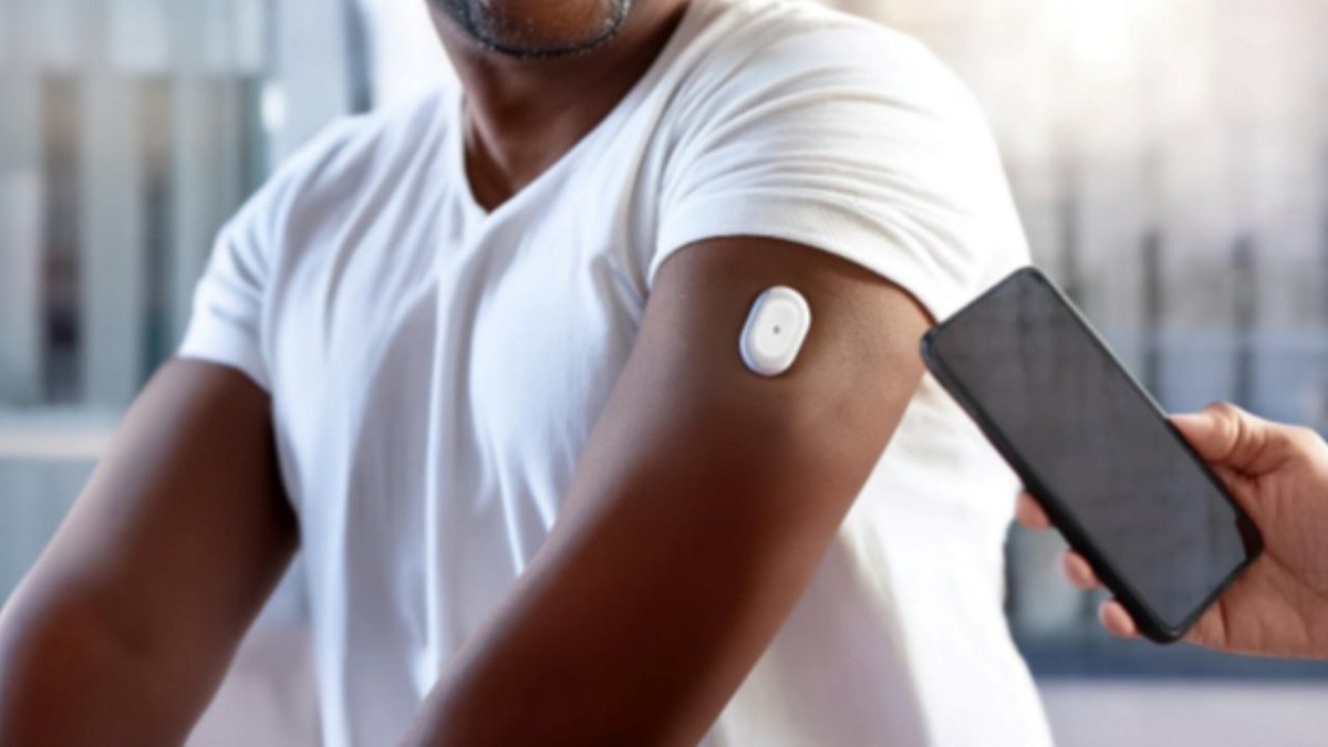 ArrowGlobal's tweet photo. Consumer medical wearable devices, such as hearing aids and continuous glucose monitors (CGM), can provide an enhanced quality of life for many patients. Learn more about the current development of these devices here: https://t.co/ZywjemnSGK https://t.co/52XxWoLvVa