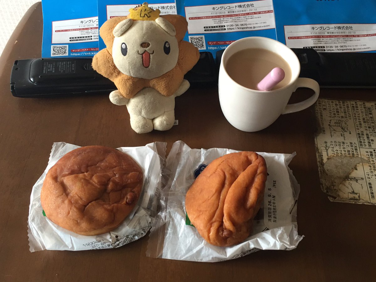 KME_KINGRECORDS's tweet photo. 一昨日 #こしあんどーなつ の2個を食べて #カフェオレ を飲みましたがとても美味しかったです!#きんくりん #Pasco #敷島製パン #ドーナツ #キングレコード #KINGRECORDS #キング・アミューズメント・クリエイティブ本部 #キンクリ #キンクリ堂 #KAC本部 https://t.co/DiINKwEs4V