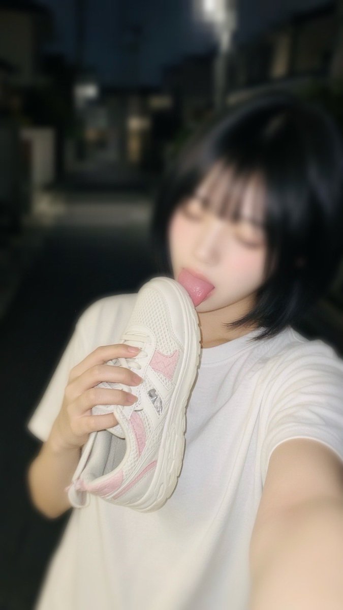 MOTO858585's tweet photo. And what does @huumiikaa do when she leaves the filthy public toilet?  I make her lick the soles of her pissy shoes and with her stupid mouth hole make them shine again. #SneakerEating #ShoeFetish #DumbAsians #Mouthfull #OwnedAsian #WWO https://t.co/qsJMB6jxuE