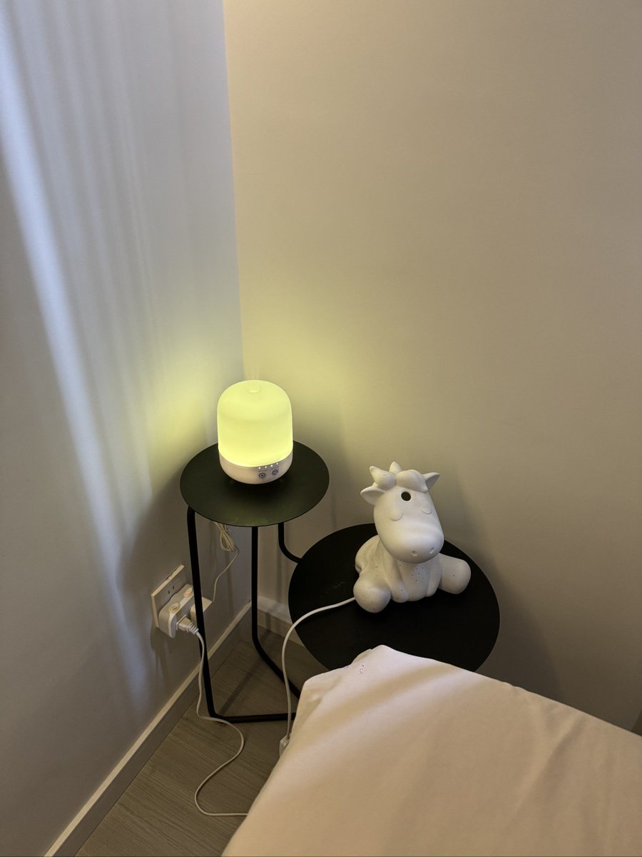 BuseKurtrcxb's tweet photo. Adjusting your sleep schedule Small daily tweaks (like putting phones away 30 mins before bed) make big differences for energy u0026 focus. Sleep well, live well! https://t.co/qOx5mitDbj
