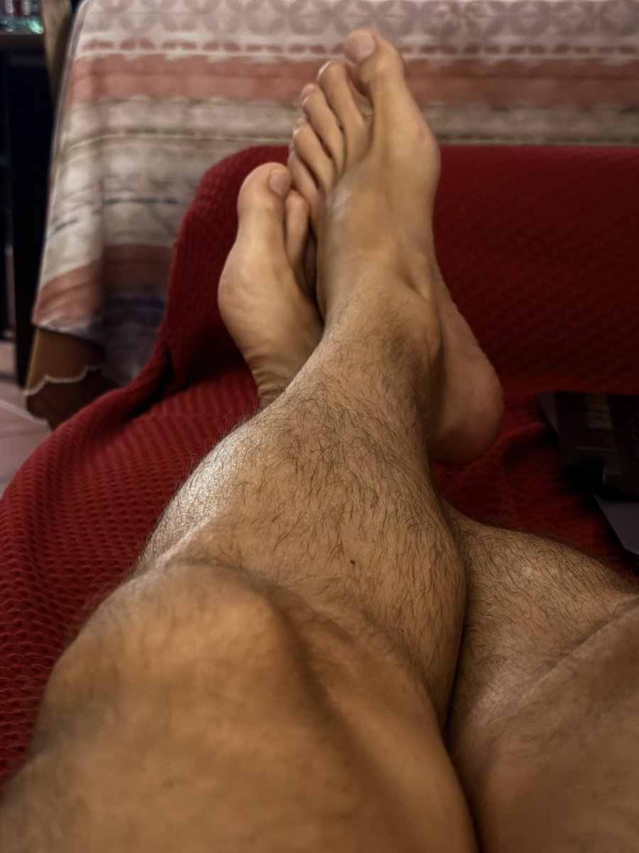 Top_MI_piedi's tweet photo. Piedi per sognare, schiavi https://t.co/dq1LmO9cdZ