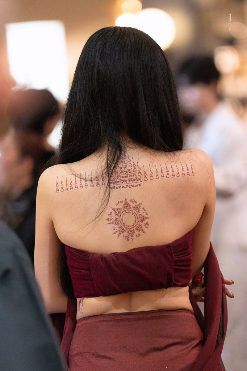 rushhour39's tweet photo. อยู่ไม่ไหวๆ 

KHOM KHLANG 1ST PREMIERE
#ข่มขลังตอนที่1 
#BintSireethorn https://t.co/0bRGzhyovb
