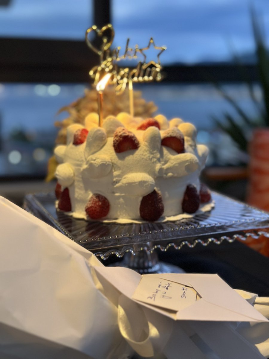asmandemr's tweet photo. İyi ki 🌿🎂 https://t.co/hyQAwgicsZ