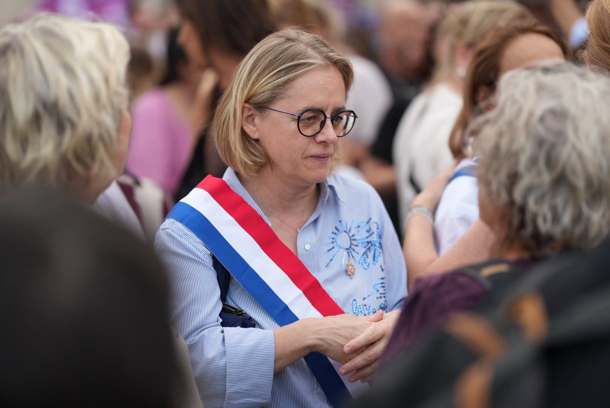 partisocialiste's tweet photo. ENFIN, la loi intégrale contre les violences faites aux femmes et aux enfants arrivera à l’Assemblée nationale en octobre.

Tout au long des débats, nous mènerons le combat proposition par proposition jusqu’à ce que chacune des 140 mesures soit adoptée. Car chacune est essentielle à cette loi-cadre, pour répondre globalement et concrètement aux violences sexistes et sexuelles, partout où elles s’exercent.

Pour toutes les victimes passées et pour toutes celles qu’elle permettra de sauver, la loi intégrale doit être adoptée, et vite !

✊ En attendant, la mobilisation continue chaque lundi !

Rejoins-nous pour mener le combat : https://t.co/iCLn4URiFc
