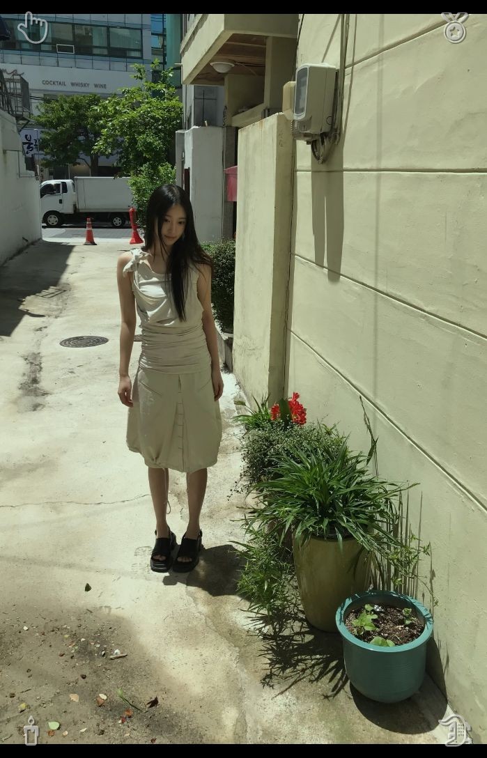 Chi_fd1254's tweet photo. 🌳Chilled Vanilla Ice Cream Hold onto hope tightly even when all seems still and unmoving. Beneath every prolonged stretch of darkness lies a moment of change brimming with possibilities, and steadfast endurance is the sole way to open that fresh beginning. https://t.co/LxJw1OKIDH