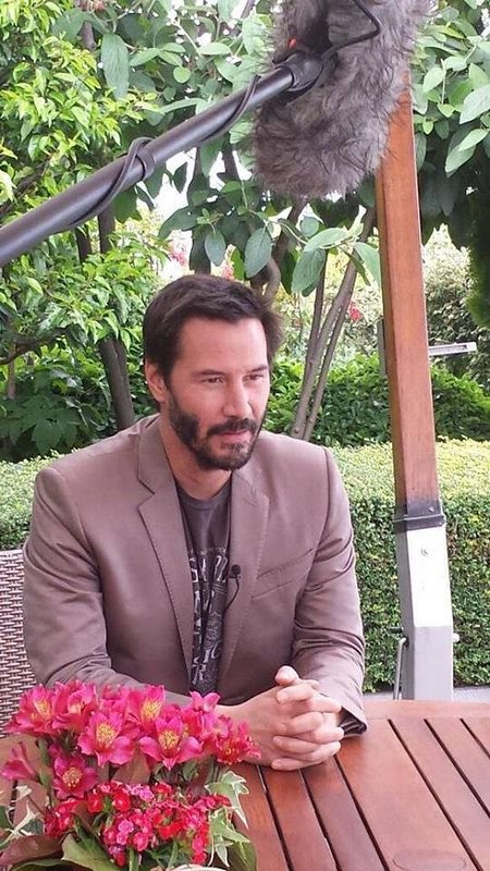 Keanu_Reeves645's tweet photo. Seattle, Washington  September 15 🎶

I’ll be performing live in Seattle and would love to meet some of my fans in person. There will be special VIP experiences and gifts for fans attending.

Interested in VIP? DM me for information, and please use only verified channels  payment https://t.co/NIqwqvNltW