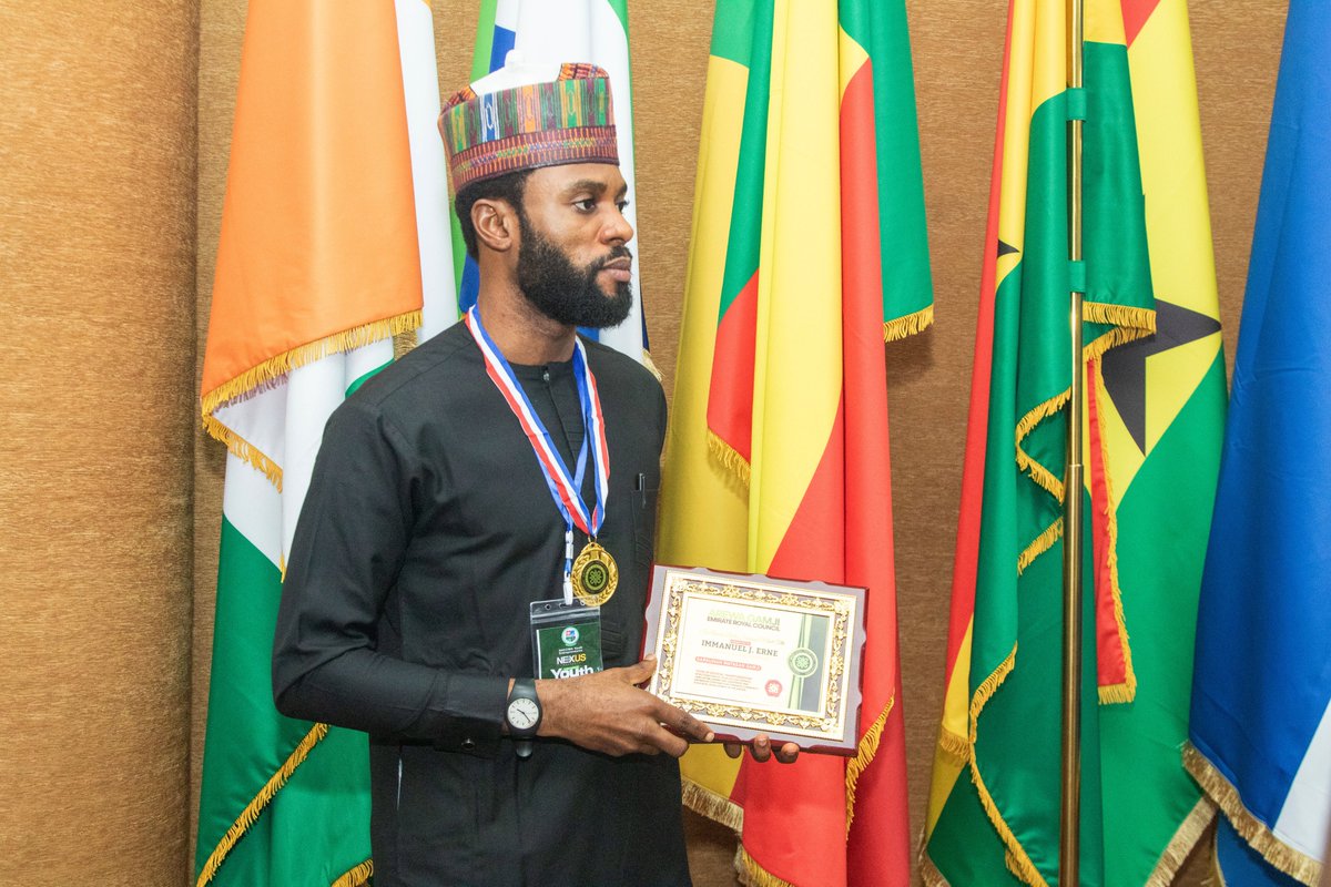 immanueljerne's tweet photo. It was an honour to receive a Merit Award as an Icon of Societal Transformation by the Arewa Gamji Emirate Royal Council.

A Sir Ahmadu Bello Sardauna Merit Award, and royal title as Garkuwan Matasan Gamji.

#immanueljerne https://t.co/yHy63rIEh5