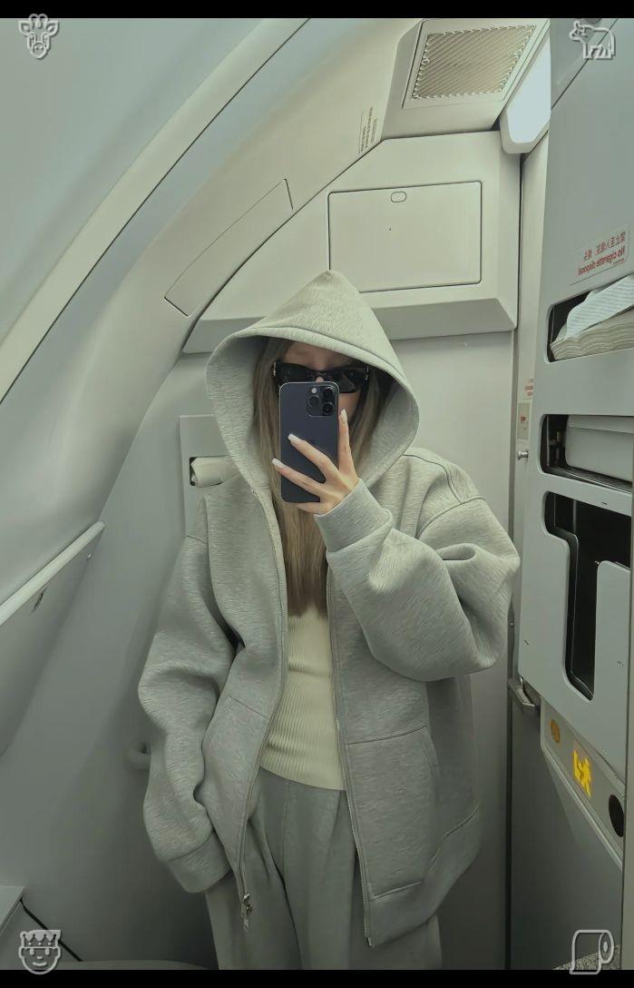 xEmmanuelGG16's tweet photo. 👴Rabbit Walk The rabbit is soft and furry The following morning, I'm stirred awake by Buddy's gentle whimper once more. I yawn, glance over at him, and he wiggles his tail, his gaze sparkling with excitement. A fresh day has arrived, and there are more escapades awaiting us. https://t.co/RtYUn88Zre