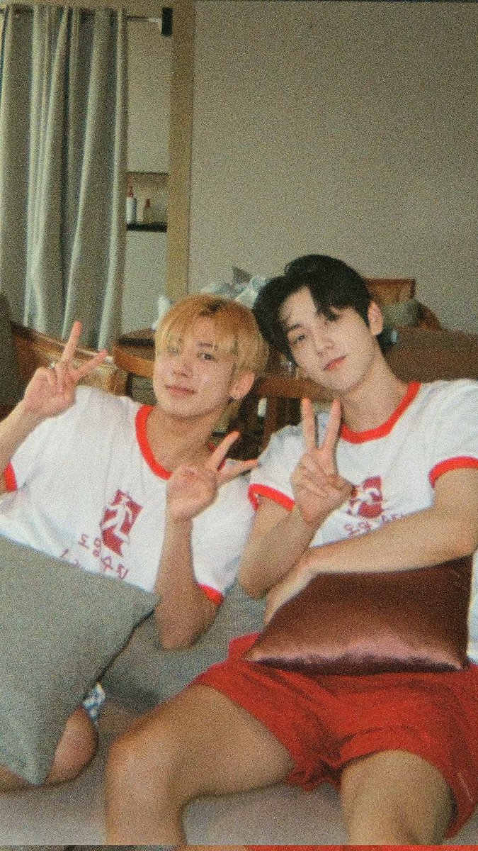 tyunxkang's tweet photo. Taehyun's ex                        Taehyun's bf https://t.co/Pko5GHvA1g