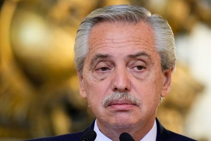 OscarPa96778460's tweet photo. No fue la guerra, no fue la falta de lluvias y no fue la pandemia, fue la incompetencia y la corrupción. https://t.co/VBkupsGz7Z