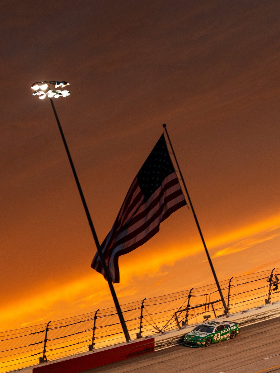 Erik_Jones's tweet photo. Tough one starting 36th, and we fought the balance all day. Still has some fun out there and hoping this gets us heading in the right direction. Nothing quite like the Southern 500. #TeamToyota https://t.co/BV6baSmOsS