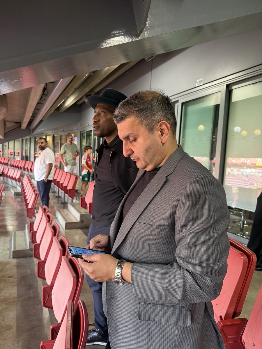 YemiEdun's tweet photo. Yesterday at the Emirates with #FrankKhalid 💙💙 https://t.co/wQvhemMSew