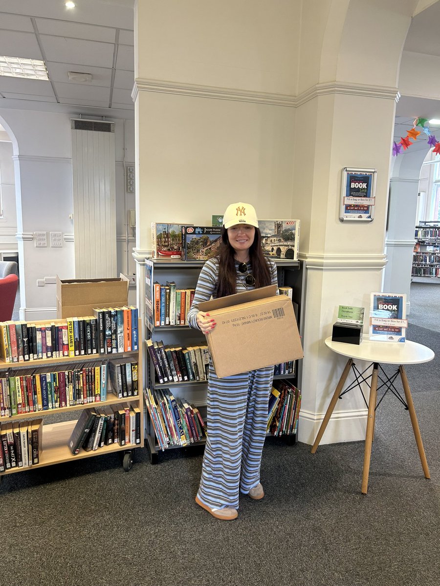 HaltonLibraries's tweet photo. 📚 Bargain books await at Halton Libraries!
The book sale continues until the end of September. Fill a bag or box for £1, or buy books individually for just 10p each.
Come and see why so many readers are leaving Widnes Library with smiles and great bargains📖
HH https://t.co/UuRse0NT0c