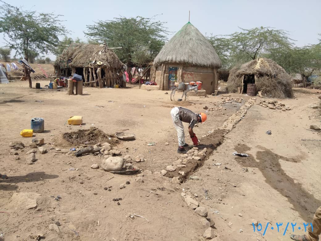 SFDYemen's tweet photo. 13 months of halted SFD projects, despite available funding, equate to the loss of 5 years of socio-economic development. This is the last thing Yemenis afford while circled by crises &amp; dwindling fund.
Time is being stolen from #Yemen's future amidst total silence
#YemenCantWait https://t.co/04lHxF3xNr