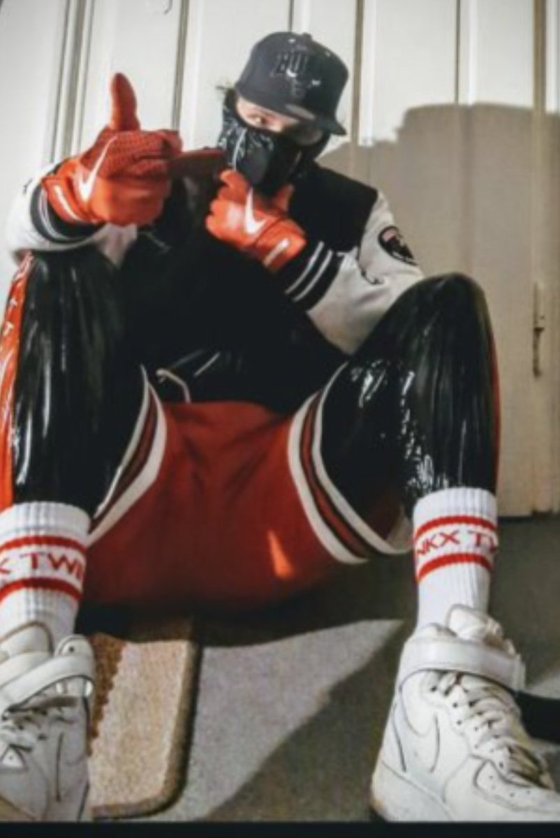 Snkr_96's tweet photo. You Like the Outfit boi ? 🔥😈 https://t.co/dJOsTahpMk