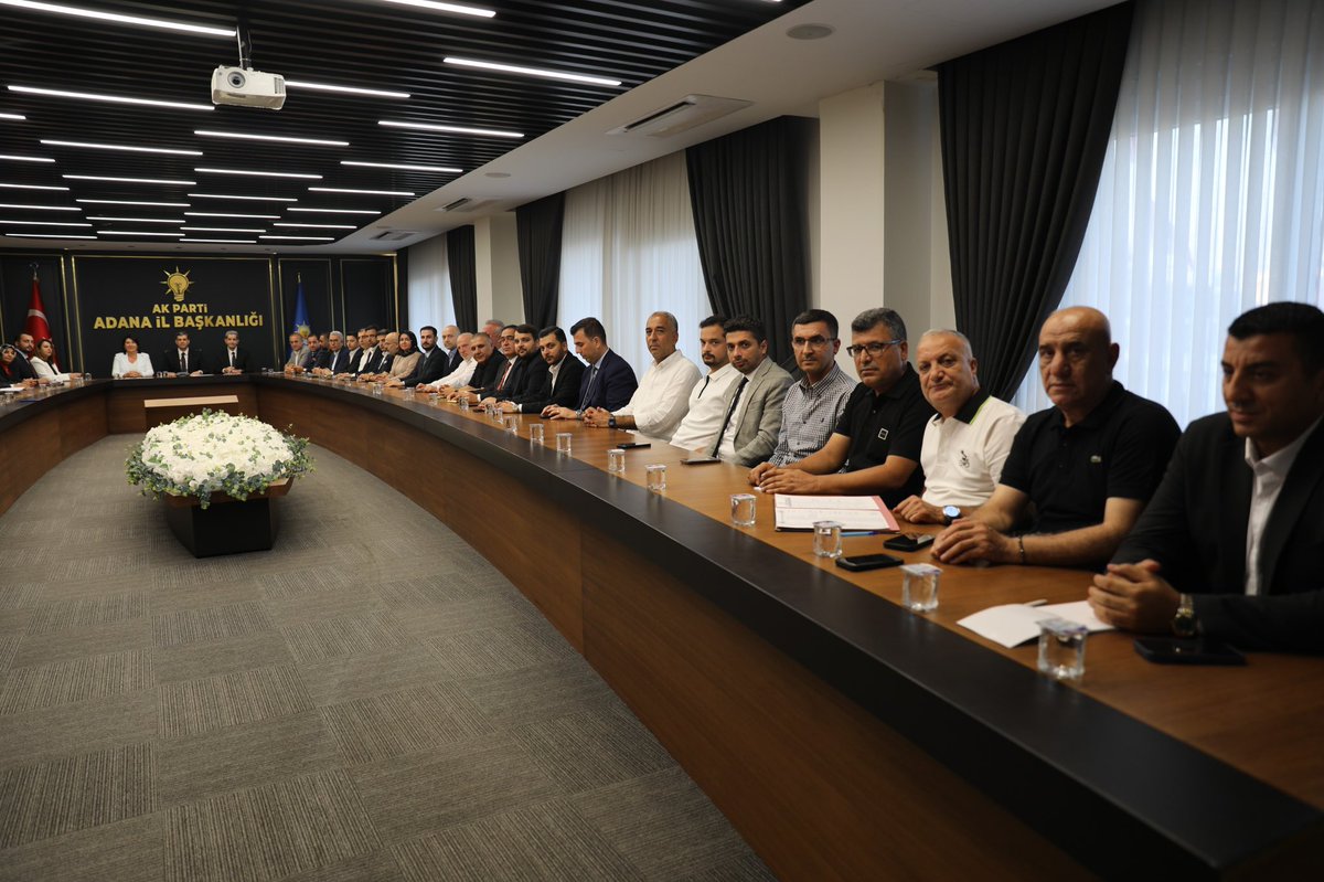 akpartiadanail's tweet photo. Adana Milletvekilimiz, Dilekçe Komisyonu Başkanımız Sayın Sunay Karamık, İl Başkanlığımızı ziyaret ederek İl Yönetim Kurulu Toplantımıza katıldı. Teşkilatımızla bir araya gelerek bizlerle istişarelerde bulundu.

Toplantımıza katılımları ve kıymetli değerlendirmeleri için Milletvekilimiz Sayın Sunay Karamık’a teşekkür ediyoruz.

@omerrcelik @abuyukgumus @yahyacelik_ @ozmehmetemin @avmustafaozkan
@KaramikSunay
@abdullahdogru01 @farukaytek