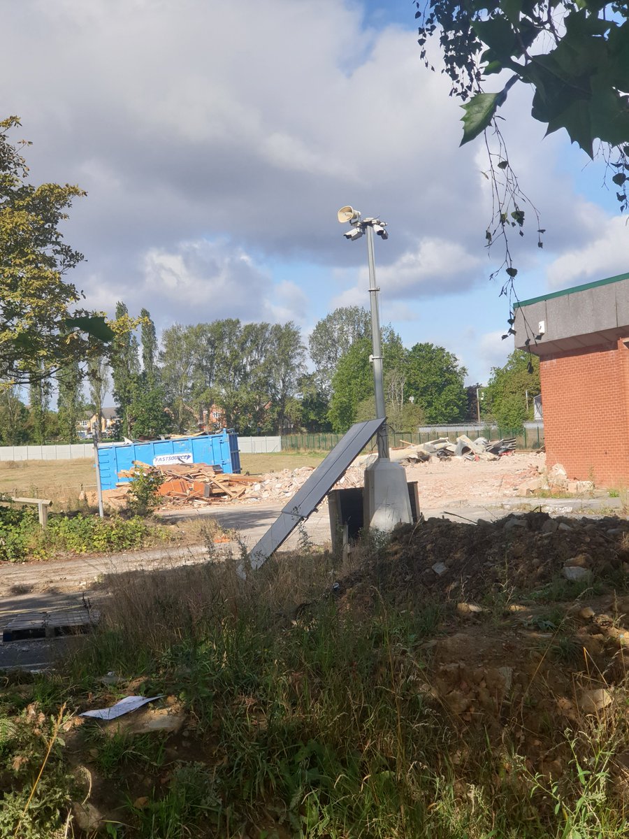 phdev85's tweet photo. I still can't get over that they are knocking Castleford swimming baths down and building 69 council houses on the playing field. I remember our weekly swimming lessons there from Henry Moore Middle School. I'll keep you updated on their progress.

#Castleford https://t.co/hD0xVMcDI6