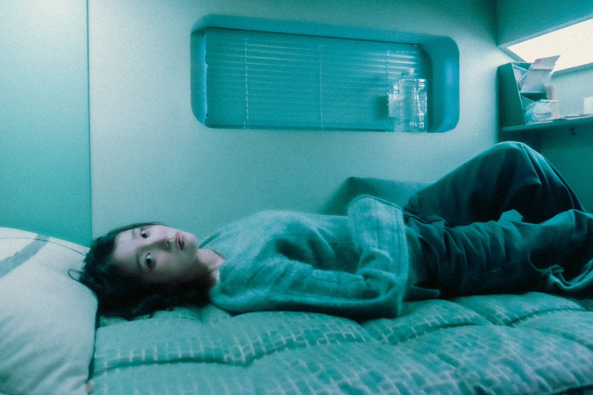 WORLDMUSICAWARD's tweet photo. #IU looks so beautiful in new concept pics for her much awaited digital single "From This Star", out September 10 at 6PM KST! 👏👸🏻🆕📸👩‍🚀🌟💥🔟🕕🇰🇷🔥👑🩵

#FromThisStar
@_IUofficial https://t.co/7P8tong4OD
