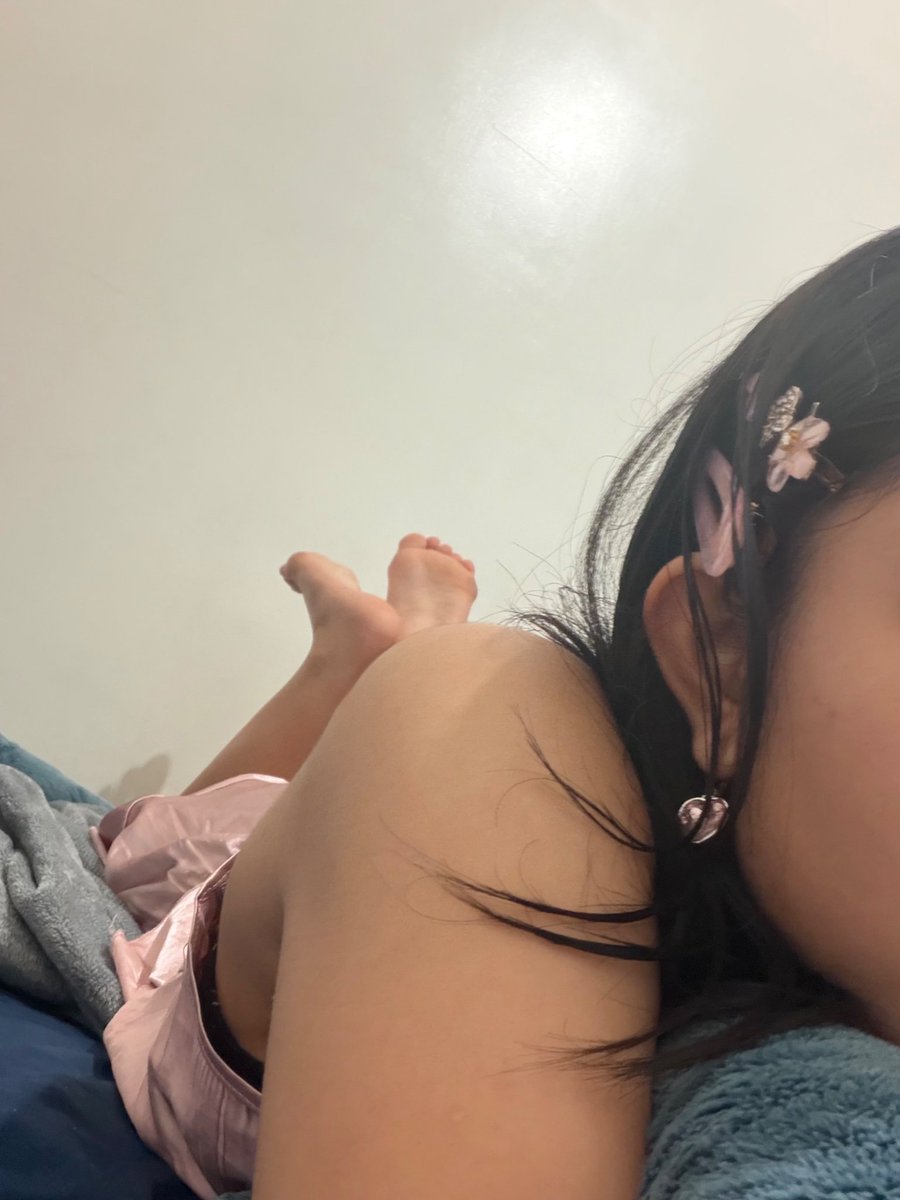 diniiftjq's tweet photo. sumpah iya gua colmek nya tuh bukan masukin jari tp cuma gesek2 doang wkwkwkwk ga berani https://t.co/MGEDsUblxT