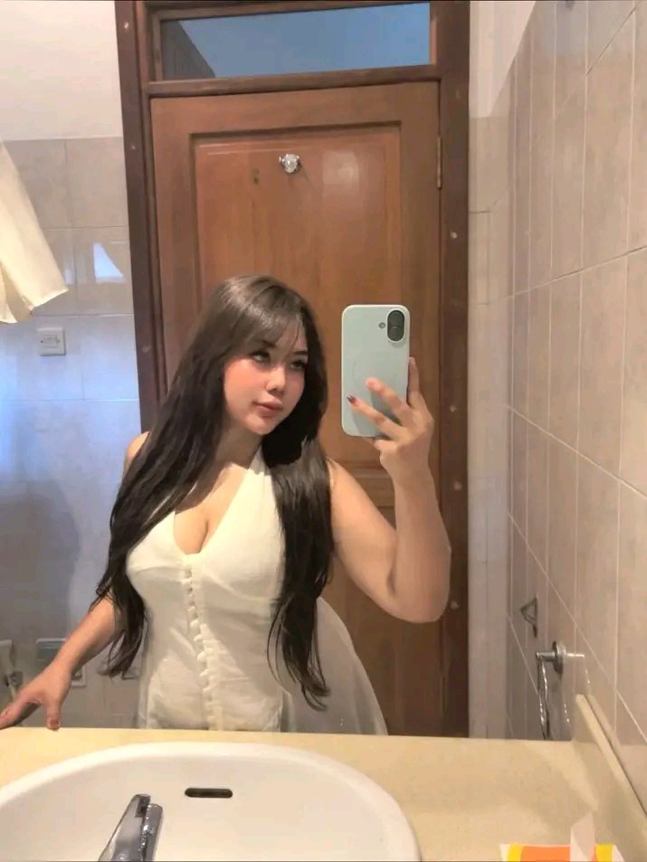 big_drx666's tweet photo. Ce Megha 🥵 https://t.co/K67NJkzUwN