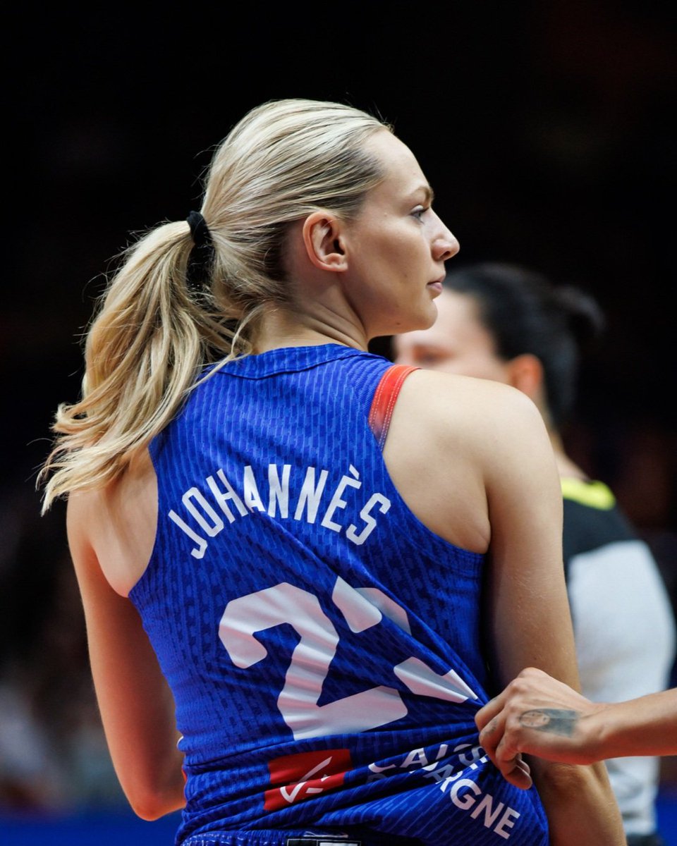 mj23arc's tweet photo. THE POWER COUPLE FOR LES BLEUES https://t.co/PznVe5Moon