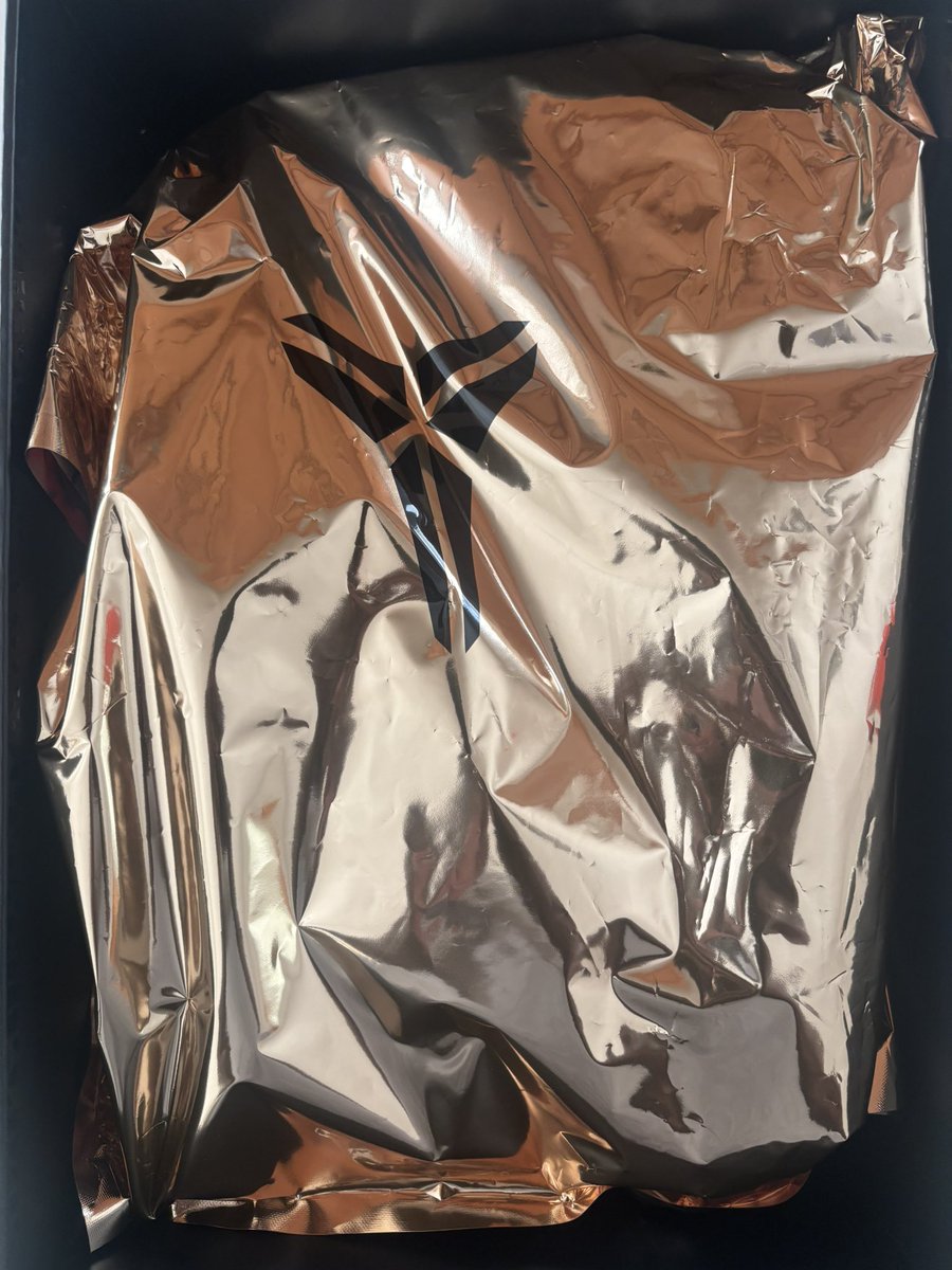 CoachT_Harris's tweet photo. For sale brand new in box unopened Kobe Draft Day Pack!! DM me if interested!! #Nike #Kobe https://t.co/FfMU6PsvMO