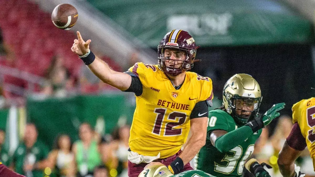 BrysonGraham_'s tweet photo. Blessed and Thankful to receive a Division 1 offer from Bethune-Cookman!
@CoachWoodie @BCUGridiron https://t.co/ef8M6JrgUe