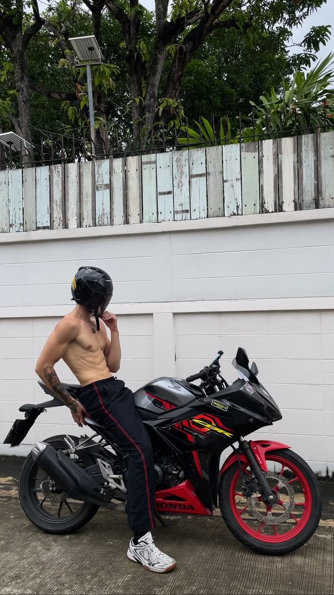 Skmat_ok's tweet photo. ּㅤ   ㅤ ›  𝒪nly ugly people hate me  / 𝓘ts ok to be a hater ˎˊ˗

                          ִֶָ . ݁⋆ ۶ৎ ݁˖ . ݁. https://t.co/yseUgihGZO