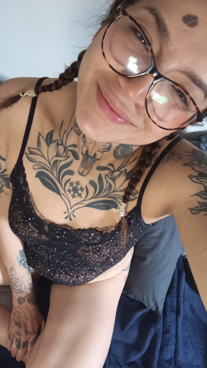 JanniSweett's tweet photo. ven a verme un ratito 
I'm feeling frisky today 😍 Join my show @Stripchat 👉 https://t.co/HVt2cr5oKv #stripchat #stripchatlive https://t.co/9Bo8YQuAmb