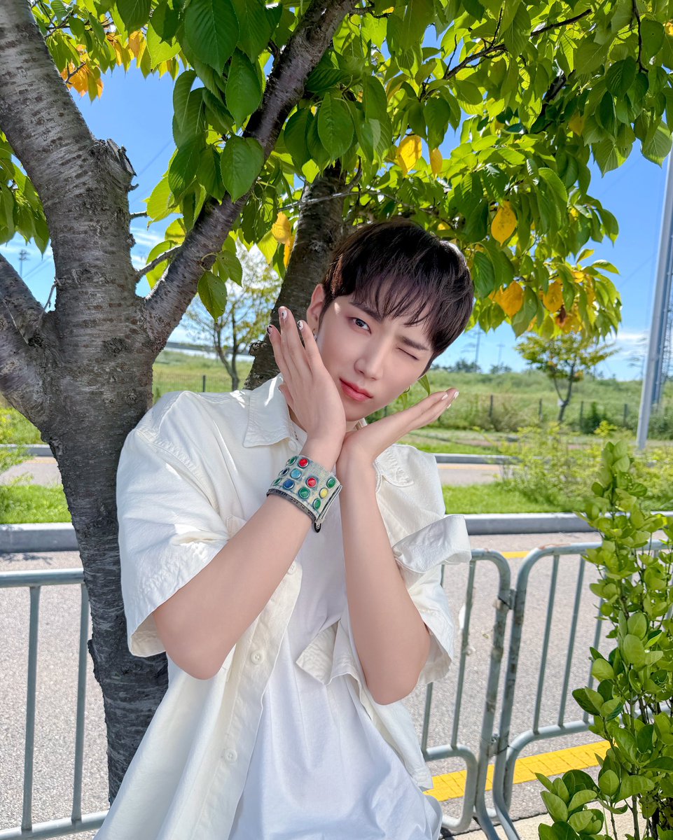 foraxmxp's tweet photo. 270907 에이엠피 인스타 게시글

‧₊˚ ☁️⋅🪐༘⋆

#AxMxP #에이엠피
#AmplifyMusicPower
#사운드플래닛페스티벌2026 #사플페 https://t.co/1N2bUlxys0