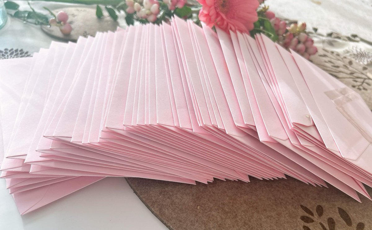 MiaowLea's tweet photo. was habt ihr heut so gemacht?

Patreonkarten verpackt ♥️
ich muss den support wirklich einmal shoutouten🥹 https://t.co/35wFSvHf1t