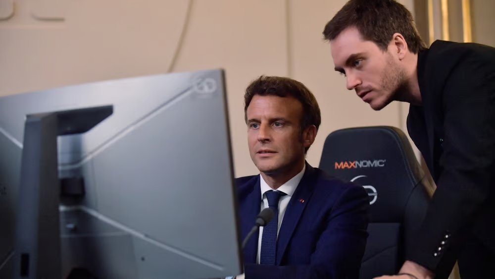 AlertesInfos's tweet photo. 🎮🇫🇷 ALERTE INFO - Emmanuel Macron annonce la création d’un festival international du jeu vidéo, estimant que le gaming fait désormais pleinement "partie de notre culture". https://t.co/2umeG8qkXr