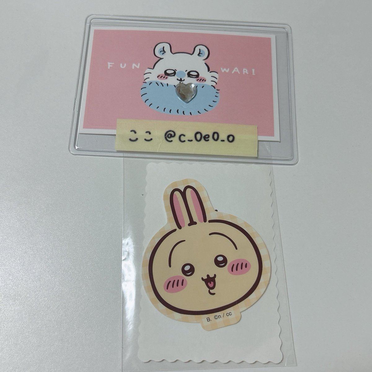 c_0e0_o's tweet photo. @otorihiki25 初めまして。こんばんは。夜分遅くにすみません。
こちらの2点を所持しているのですが、モモンガお顔とむちゃうマンちいかわとの2:2での交換は可能でしょうか？ご検討いただけますと幸いです。 https://t.co/FHQoAZ7pIJ