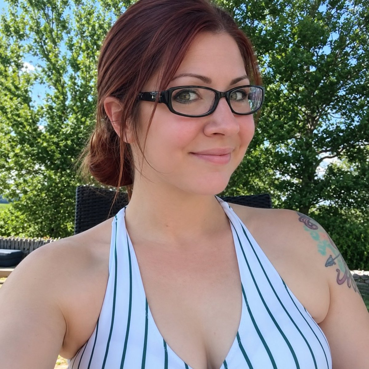 Amandaxo90's tweet photo. It's happens to be another week 😔 
Maybe a little bit of Smile to make it a good day https://t.co/zZ6xvwUtZM