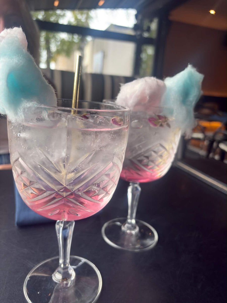 PayMargott's tweet photo. Out for cocktails and obviously we won’t be paying. 
@Alll4Alexiss https://t.co/WAr2ygxNJk