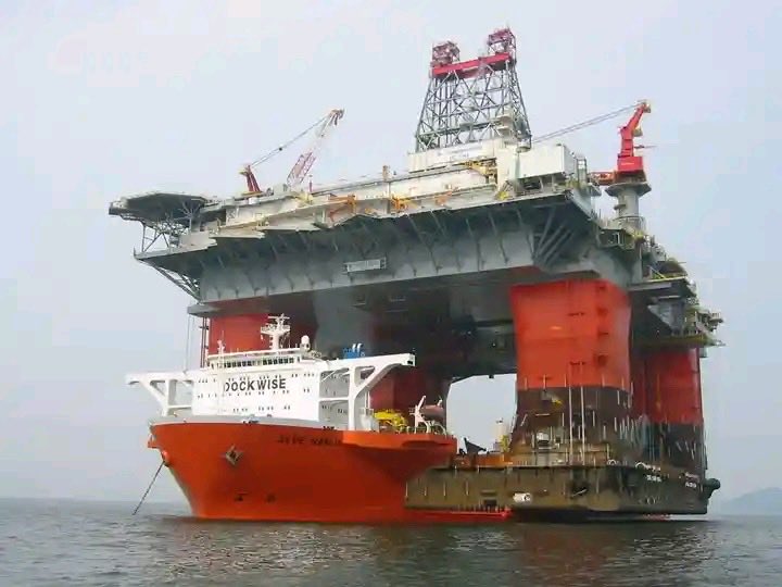Guypearce009's tweet photo. The 15 Biggest Oil Rigs/Structure in the World - No.8
Thunder Horse PDQ (Gulf of Mexico)

* This content is only for people who care about oil &amp; gas, and has nothing to do with recruitment. We sincerely invite you to pay attention to Dongsu’s official account.
* #Russia #Mexico https://t.co/ng3Joe01VO