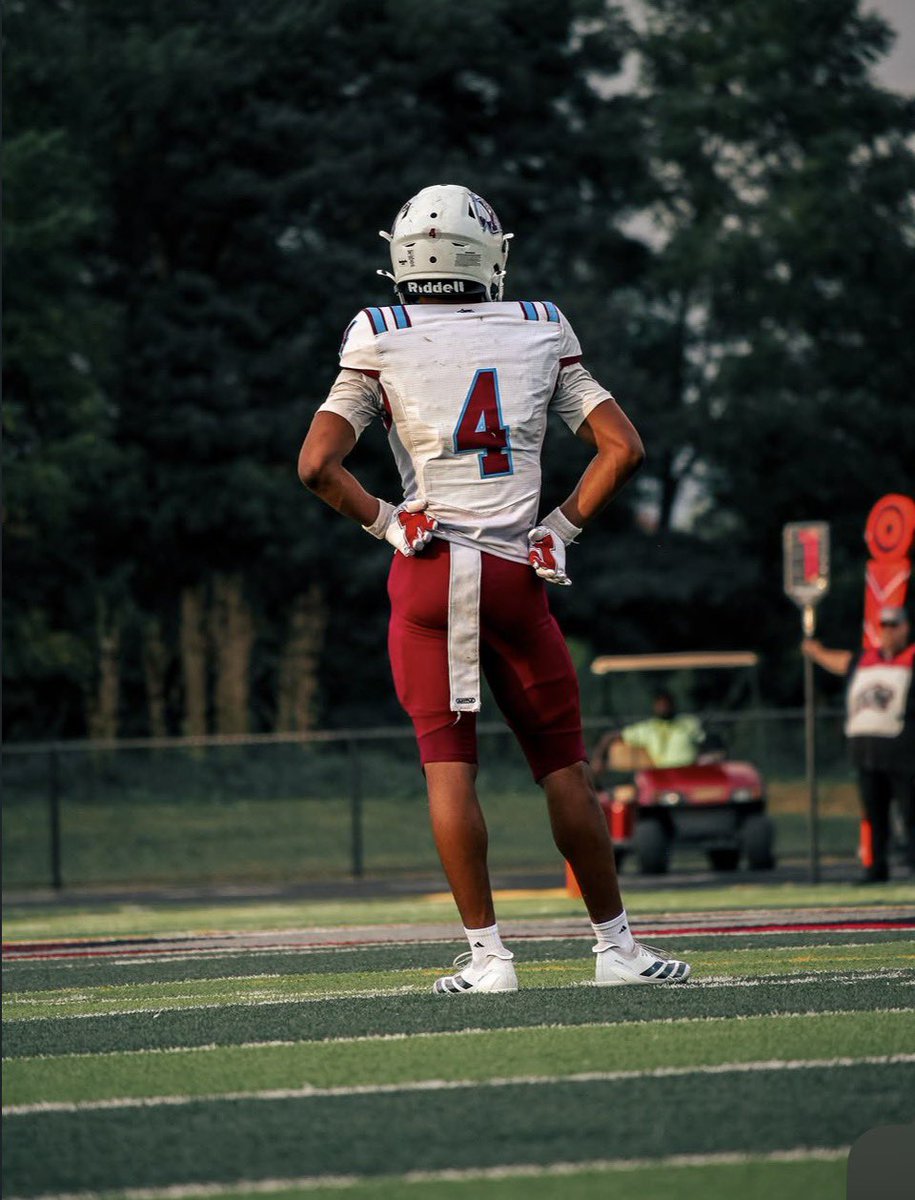 DavionWhite_4's tweet photo. Took an 29-14 win in week 3 game! Here’s my highlights from the game, back at home this Friday against Thornton!

ATH ‘29

@CoachGrantFB 
@Kendrick_Crite @CoachKingHaze @SportswithEj 
@EDGYTIM 
@Bryan_Ault  
@Tim_OBrien10
@offsznbrand 
@dabestscout2 
@DinoDino815 https://t.co/sLqtnOEv5f